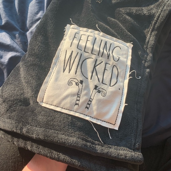 Rae Dunn Other - Rae Dunn “Feeling Wicked” Halloween Fleece Blanket